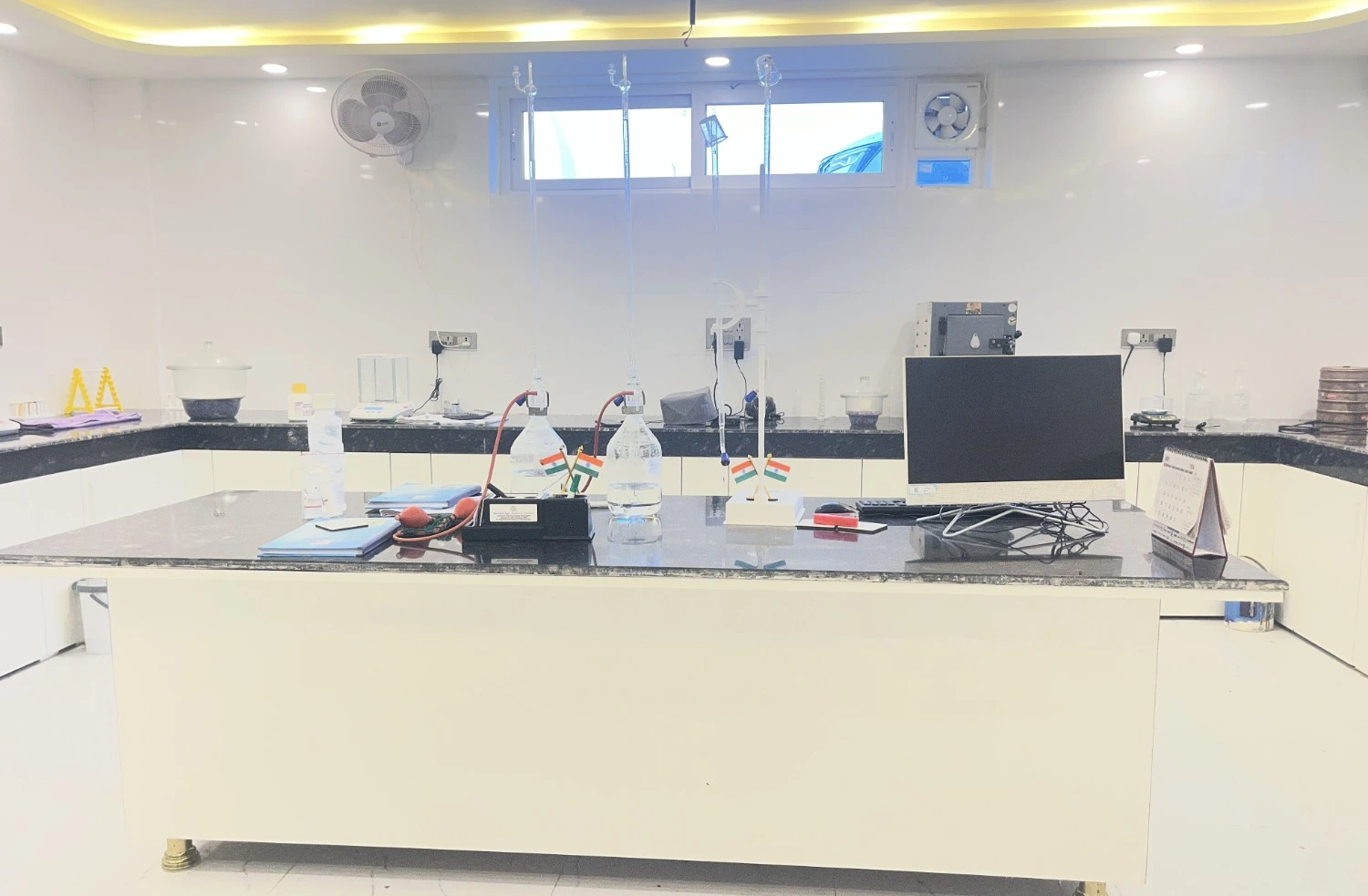 lab-img-1
